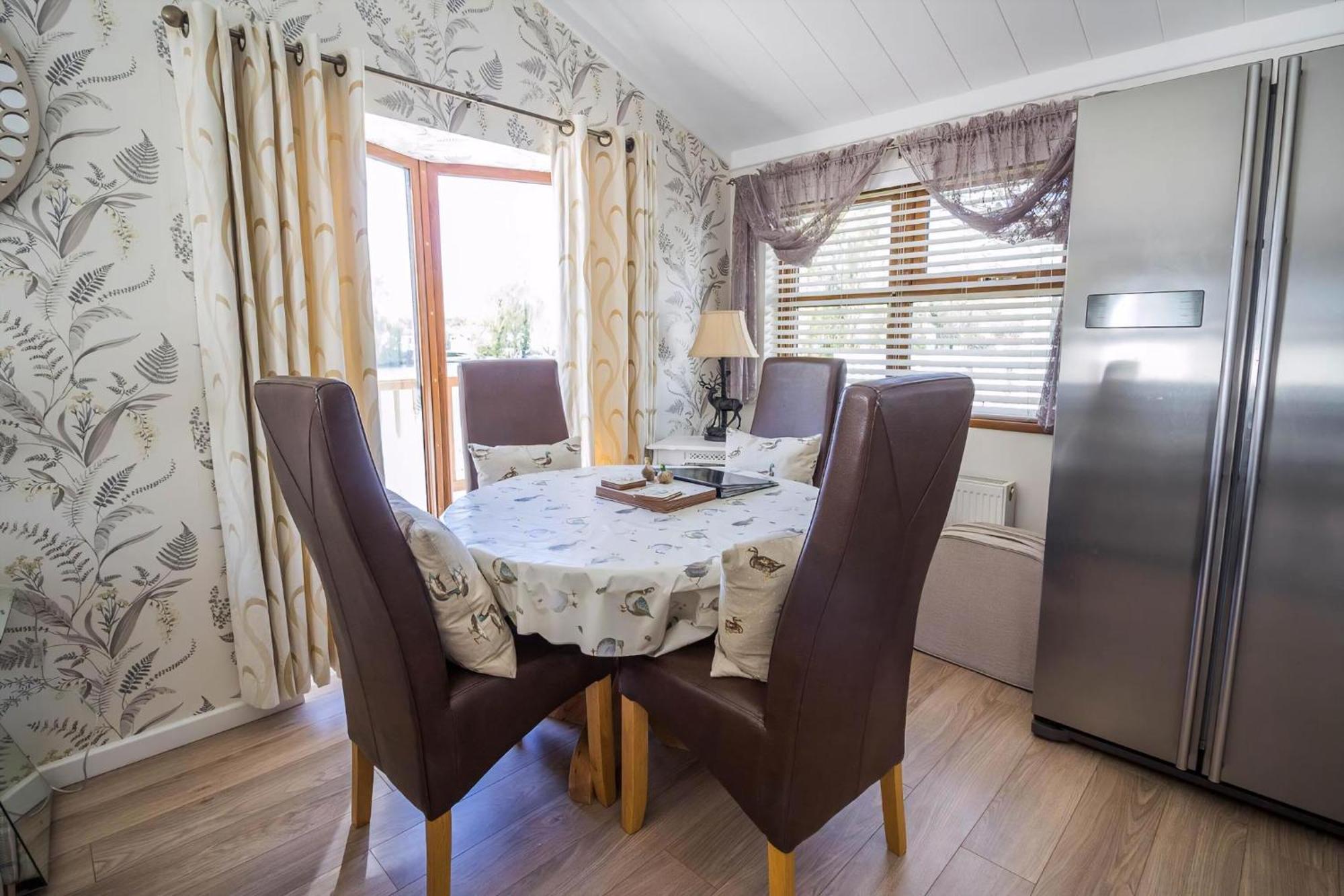 Stunning Lodge With Free Wifi For Hire At Carlton Meres In Suffolk Ref 60013M Саксмундхэм Экстерьер фото