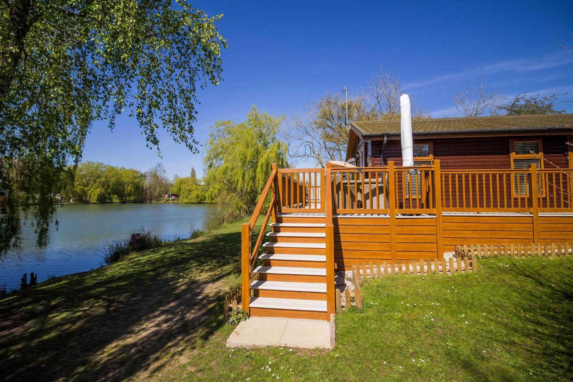 Stunning Lodge With Free Wifi For Hire At Carlton Meres In Suffolk Ref 60013M Саксмундхэм Экстерьер фото